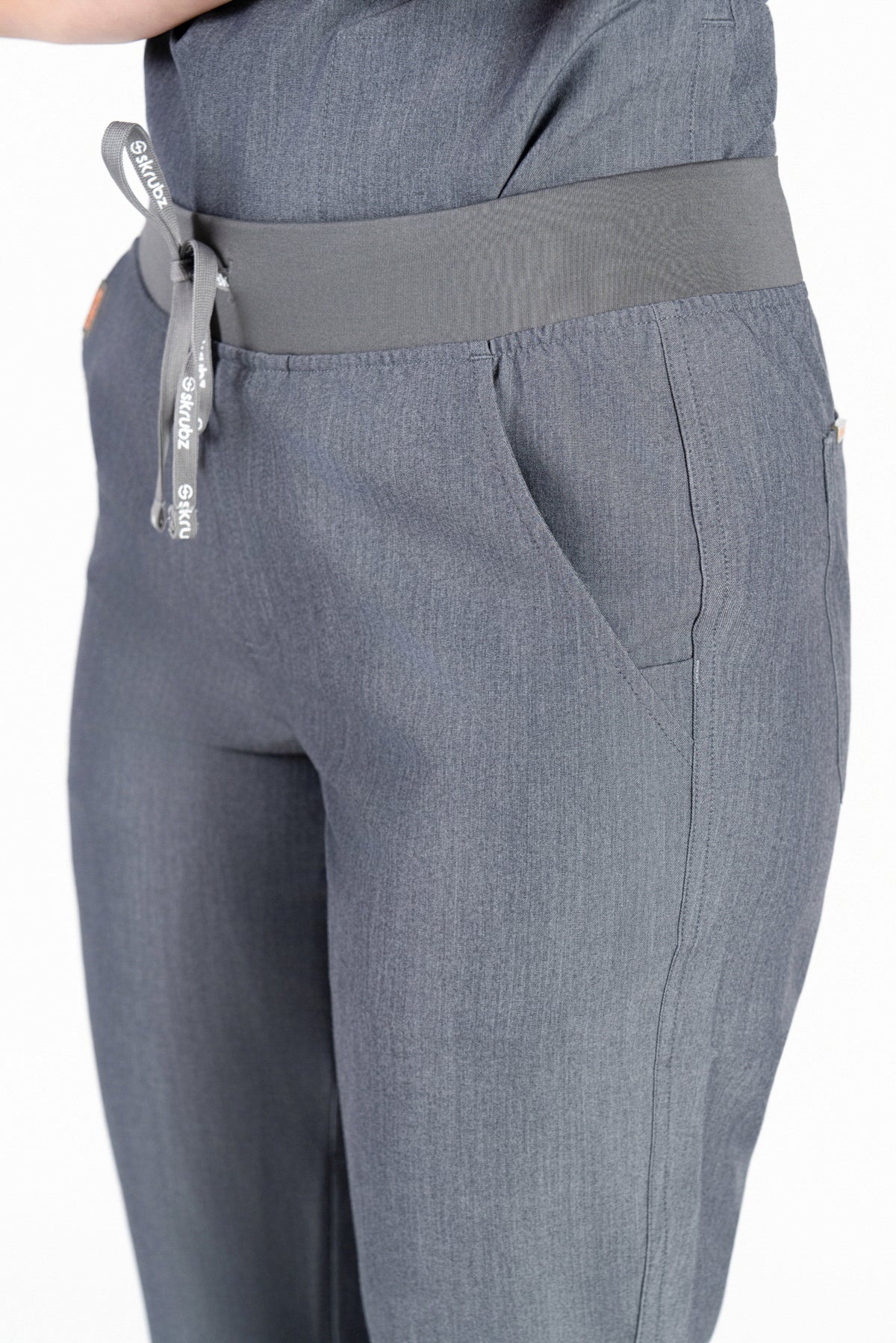 Yugen Womens Jogger Scrub pants