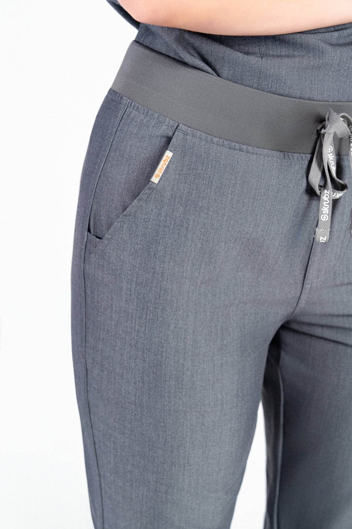 Yugen Womens Jogger Scrub pants