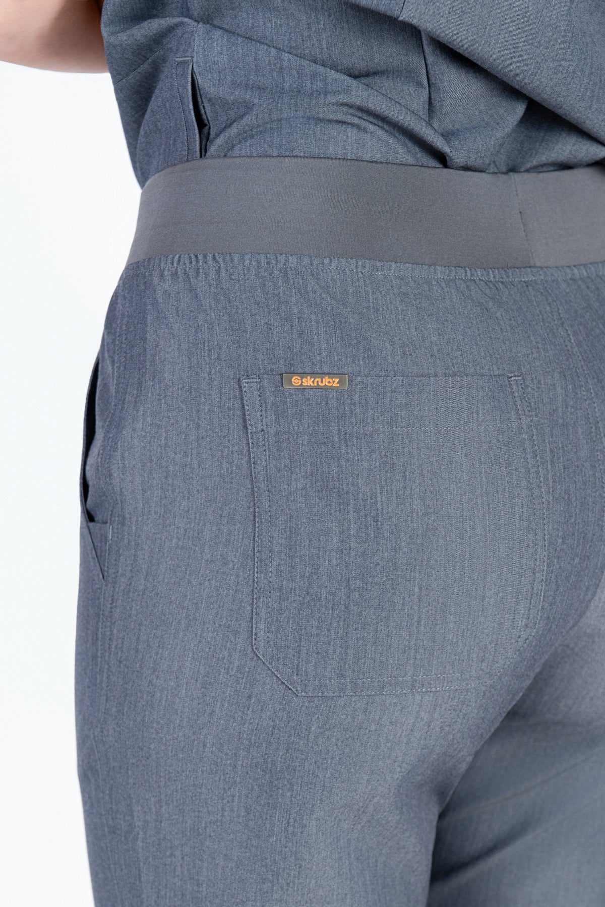 Yugen Womens Jogger Scrub pants