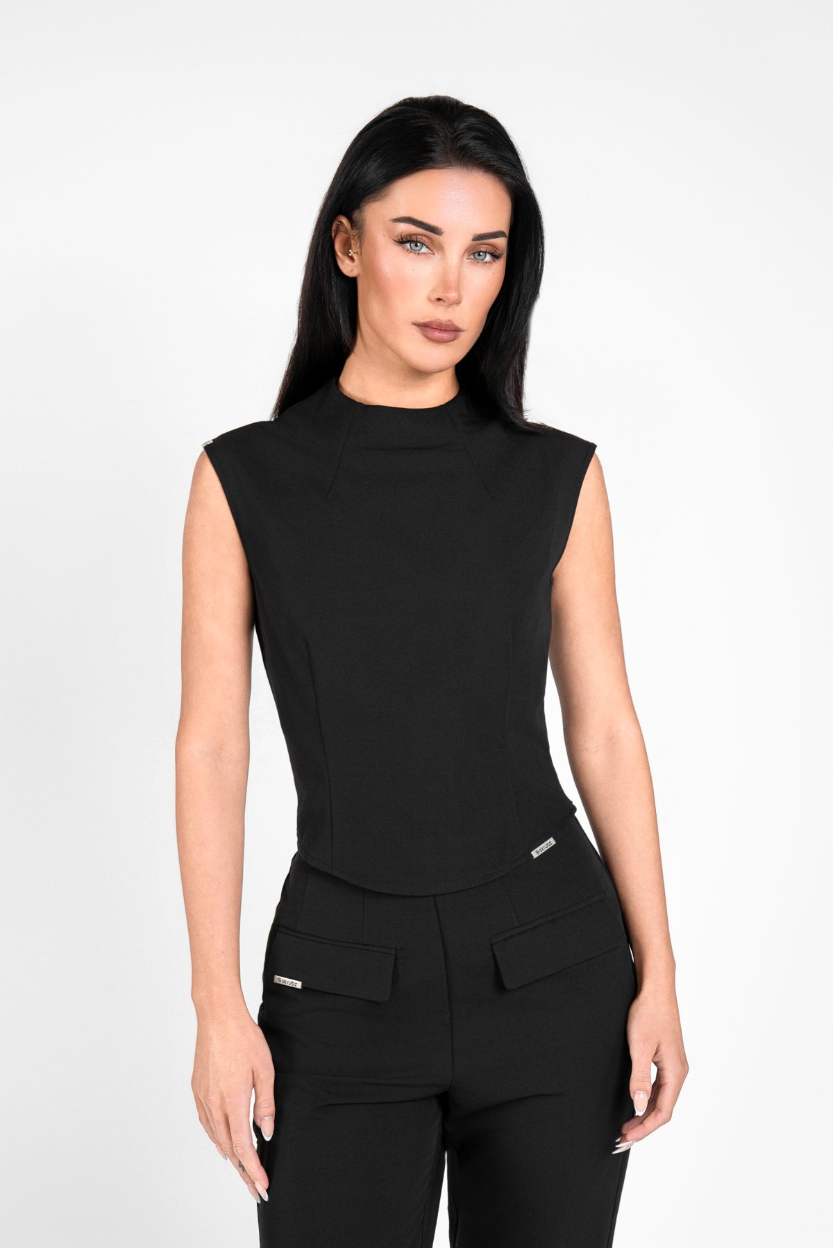 Empower Women's Sleeveless Round Neck Top