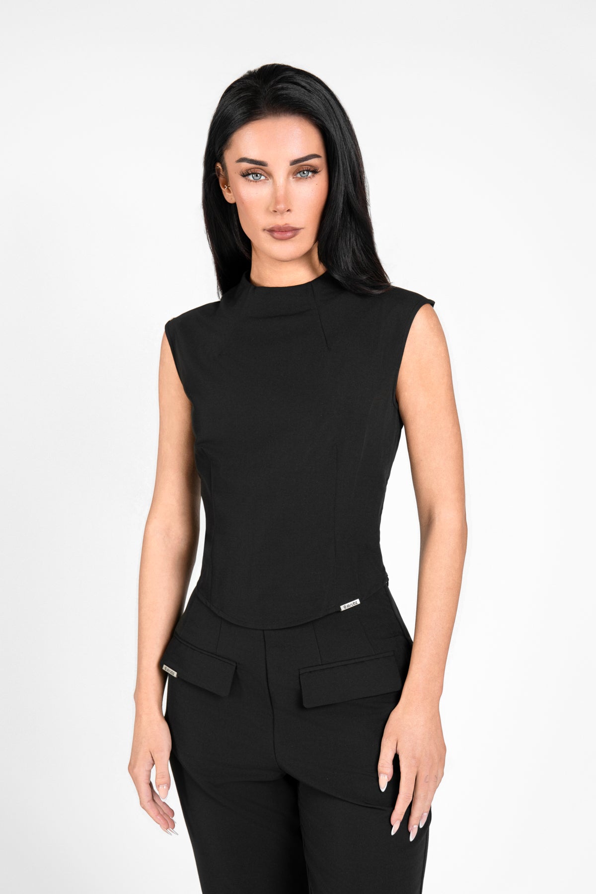 Empower Women's Sleeveless Round Neck Top