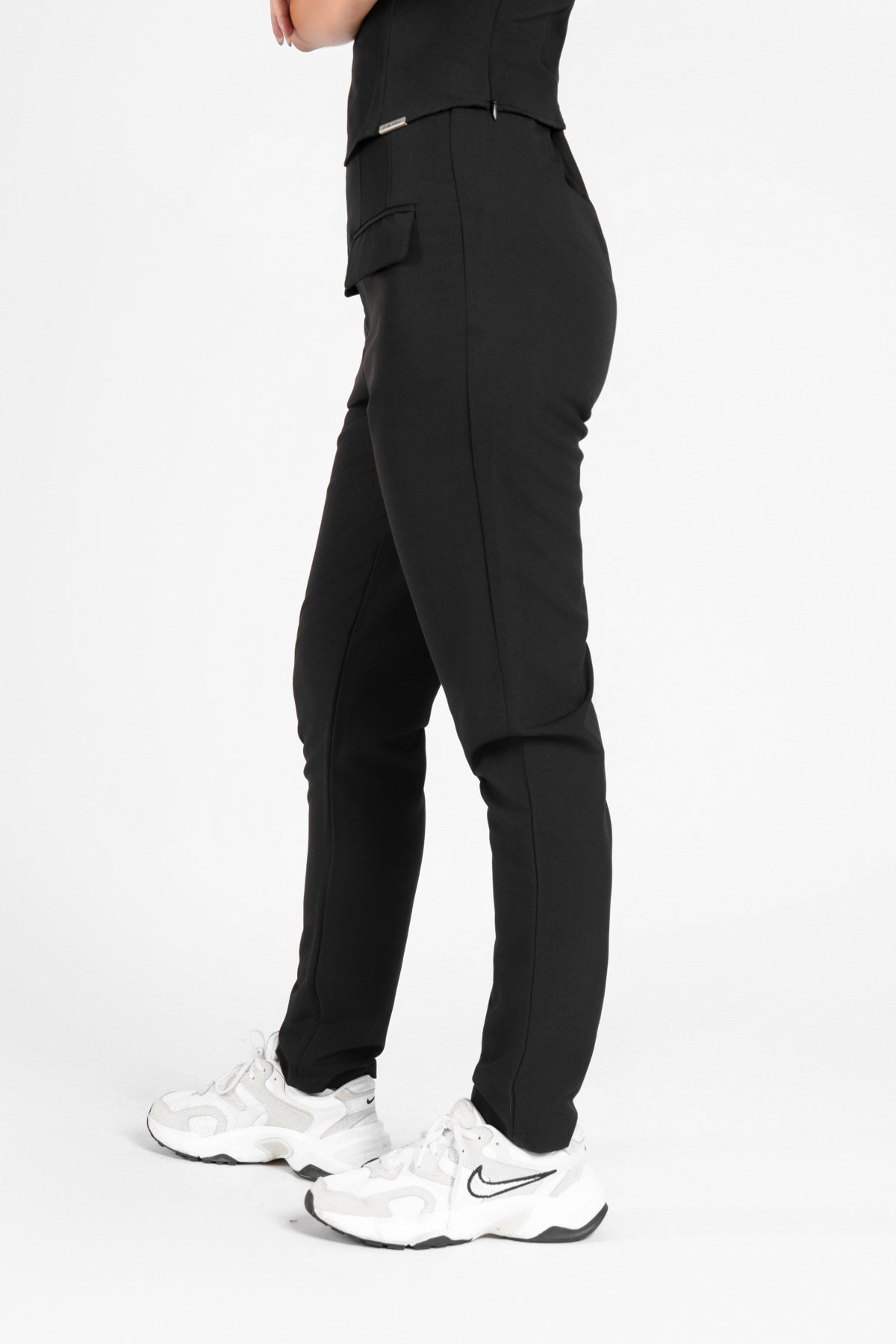 Elevate Women's Dual-Pocket Trousers