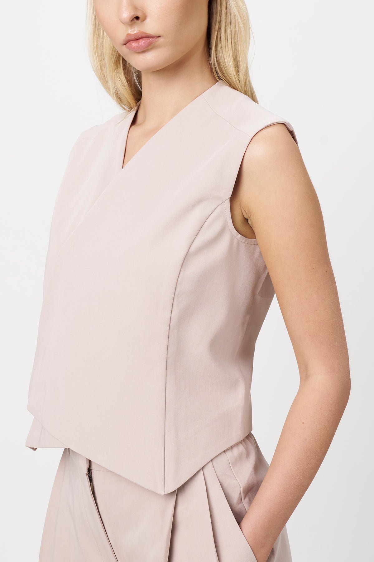 Yuzu Women's Scrub Waist Coat
