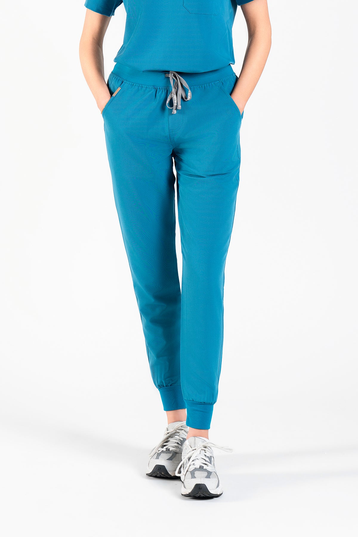 Yugen Womens Jogger Scrub pants