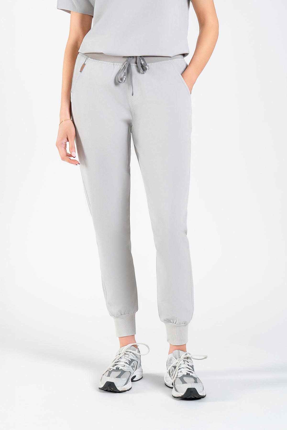 Yugen Womens Jogger Scrub pants