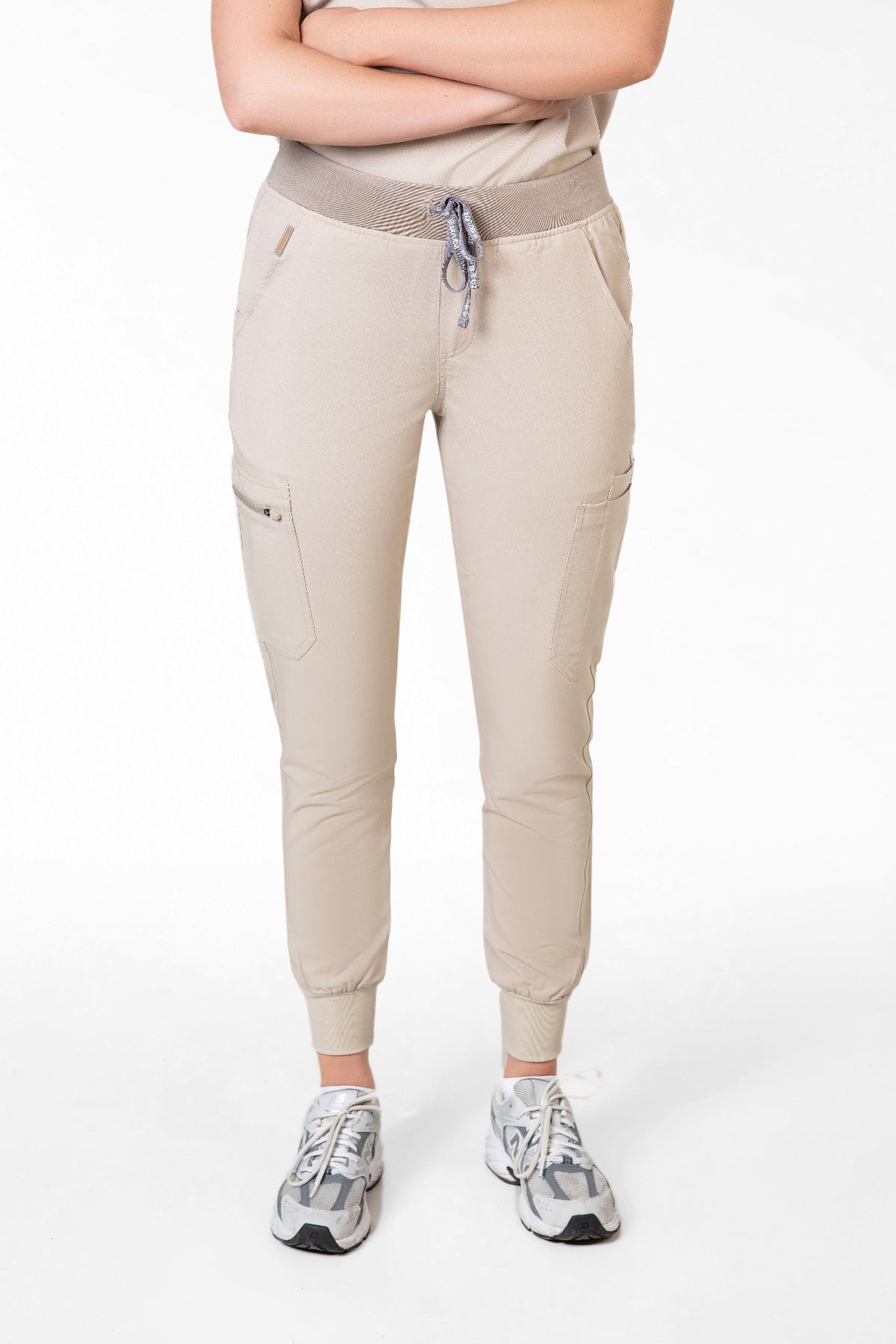 Akari 10 Pocket Jogger Scrub Pants Womens