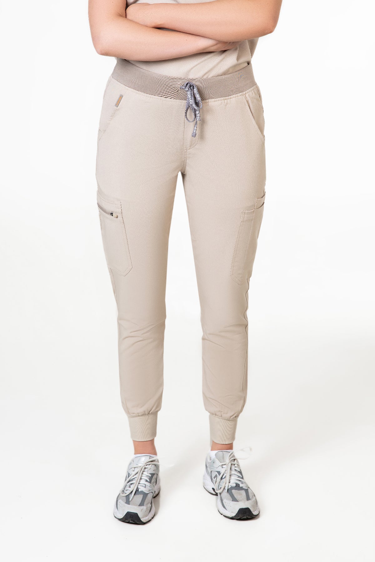 Akari 10 Pocket Jogger Scrub Pants Womens